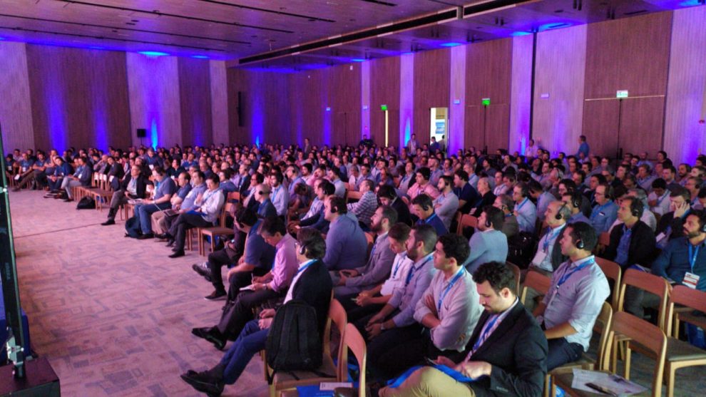 Auditório lotado na Jornada Lyonesa no Brasil